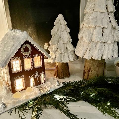 Gingerbread House, Medium